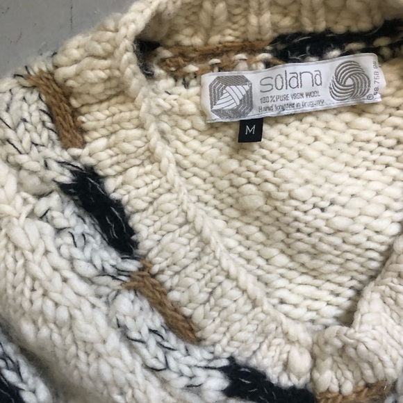 Hand knit chunky wool sweater - Picture 3 of 5